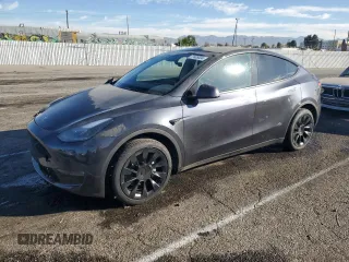 2024 Tesla Model Y Long Range с VIN 7SAYGDEE3RA236473, выставлен на аукционе Copart как лот 77409334 с пробегом 5 822 миль миль и Списание • Salvage title. История ставок и продаж доступна на DreamBid. Изображение 1.