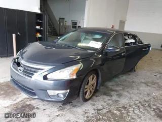 2013 Nissan Altima 3.5 SL with VIN 1N4BL3AP0DN471979, listed as a IAAI auction lot 41326964 with 119,939 mi miles. Bid and sale history available at carsss.com. Image 19.