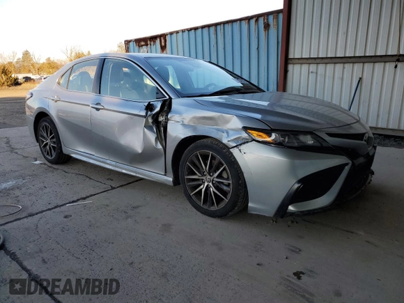 2021 Toyota Camry SE Nightshade with VIN 4T1G11AK0MU587022, listed as a Copart auction lot 85542424 with 111,572 mi miles and Clean Title. Bid and sale history available at carsss.com. Image 4.
