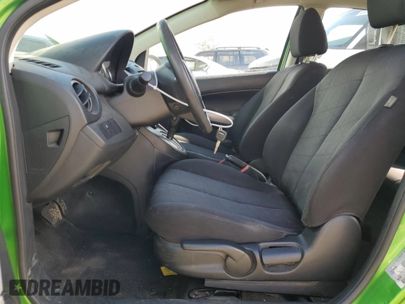 2011 Mazda 2 Touring z VIN JM1DE1HZ3B0124634, wystawiony jako Copart lot #48726255 z przebiegiem 152 071 mil mil oraz Szkoda całkowita • Salvage title. Historia ofert i sprzedaży dostępna na DreamBid. Obrazek 7.