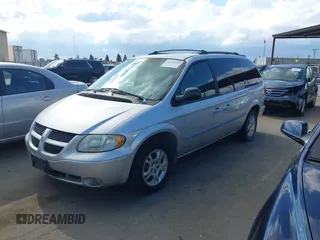 2001 Dodge Caravan Sport with VIN 2B8GP44331R386499, listed as a IAAI auction lot 41842549 with 117,662 mi miles and . Bid and sale history available at carsss.com. Image 2.