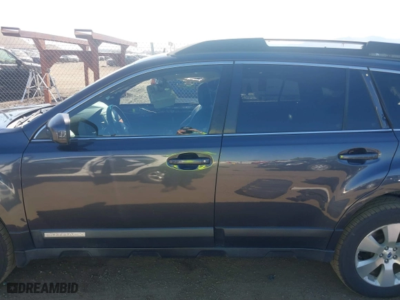 2012 Subaru Outback 3.6R Limited with VIN 4S4BRDKC1C2234424, listed as a IAAI auction lot 39709411 with 148,978 mi miles. Bid and sale history available at carsss.com. Image 15.