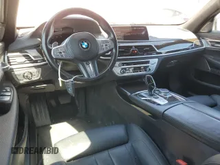 2020 BMW 7 Series 740i z VIN WBA7T2C02LGL17753, wystawiony jako Copart lot #56527115 z przebiegiem 71 606 mil mil oraz Szkoda całkowita • Salvage title. Historia ofert i sprzedaży dostępna na DreamBid. Obrazek 8.