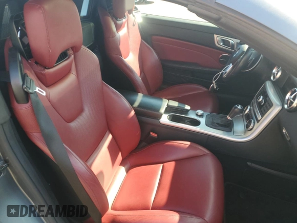 2016 Mercedes-Benz SLK 350 z VIN WDDPK5HA0GF117609, wystawiony jako Copart lot #47100995 z przebiegiem 41 556 mil mil oraz Czysty tytuł • Clean title. Historia ofert i sprzedaży dostępna na DreamBid. Obrazek 10.