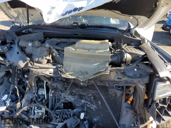 2018 Jeep Grand Cherokee High Altitude with VIN 1C4RJFCG2JC468618, listed as a Copart auction lot 45810405 with Not provided miles and Salvage title. Bid and sale history available at DreamBid. Image 13.
