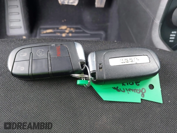 2017 Jeep Renegade Latitude z VIN ZACCJBBB2HPF61293, wystawiony jako IAAI lot #42004209 z przebiegiem 101 214 mil mil oraz . Historia ofert i sprzedaży dostępna na DreamBid. Obrazek 11.