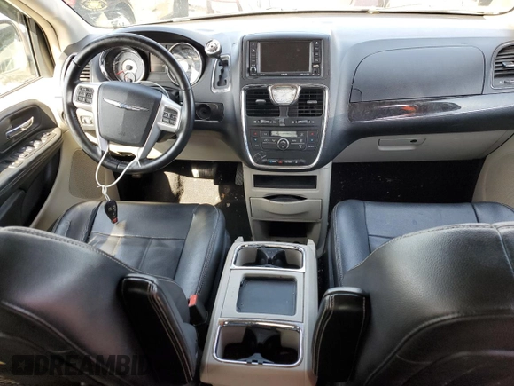 2014 Chrysler Town & Country Touring with VIN 2C4RC1BGXER445471, listed as a Copart auction lot 47644165 with 172,247 mi miles and Salvage Title. Bid and sale history available at carsss.com. Image 8.