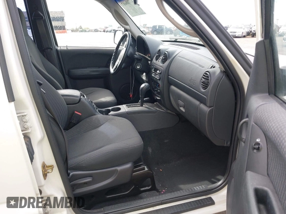 2002 Jeep Liberty Sport with VIN 1J4GL48K92W268896, listed as a IAAI auction lot 41915144 with 102,706 mi miles. Bid and sale history available at carsss.com. Image 5.