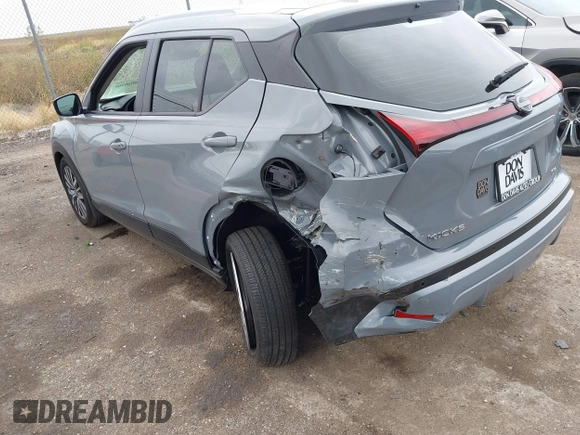 2024 Nissan Kicks SV with VIN 3N1CP5CV3RL576777, listed as a IAAI auction lot 40766968 with 1,403 mi miles. Bid and sale history available at carsss.com. Image 6.