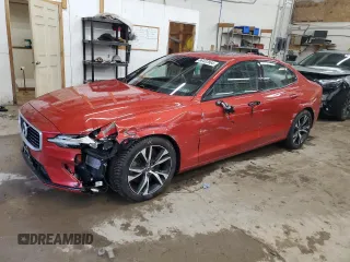 2019 Volvo S60 R-Design with VIN 7JRA22TM5KG006834, listed as a Copart auction lot 86432864 with 39,126 mi miles and Salvage Title. Bid and sale history available at carsss.com. Image 1.
