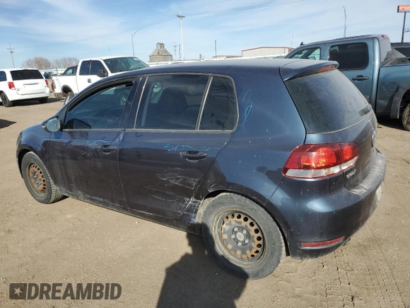 2013 Volkswagen Golf w/Conv z VIN WVWDB7AJ7DW024682, wystawiony jako Copart lot #48399545 z przebiegiem 103 935 mil mil oraz Czysty tytuł • Clean title. Historia ofert i sprzedaży dostępna na DreamBid. Obrazek 2.