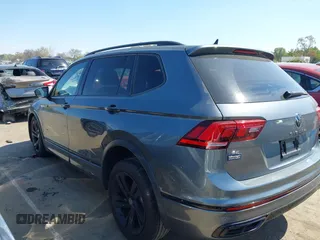 2024 Volkswagen Tiguan SE R-Line Black с VIN 3VVCB7AX2RM010794, выставлен на аукционе IAAI как лот 41894596 с пробегом 25 136 миль миль и . История ставок и продаж доступна на DreamBid. Изображение 14.