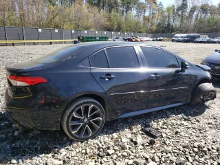 2020 Toyota Corolla SE with VIN JTDS4RCE2LJ004266, listed as a Copart auction lot 52421885 with 81,964 mi miles and Salvage Title. Bid and sale history available at carsss.com. Image 3.