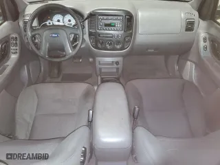 2002 Ford Escape Limited with VIN 1FMCU04122KD98349, listed as a Copart auction lot 82210654 with 129,933 mi miles and Salvage Title. Bid and sale history available at carsss.com. Image 8.