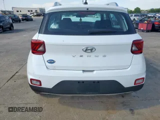 2025 Hyundai Venue SEL z VIN KMHRC8A37SU365434, wystawiony jako Copart lot #52650835 z przebiegiem 922 mil mil oraz Szkody całkowita. Historia ofert i sprzedaży dostępna na DreamBid. Obrazek 6.