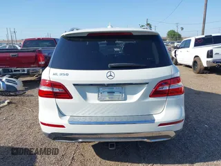 2013 Mercedes-Benz M 350 z VIN 4JGDA5JB2DA143975, wystawiony jako IAAI lot #42247490 z przebiegiem 114 899 mil mil oraz . Historia ofert i sprzedaży dostępna na DreamBid. Obrazek 17.