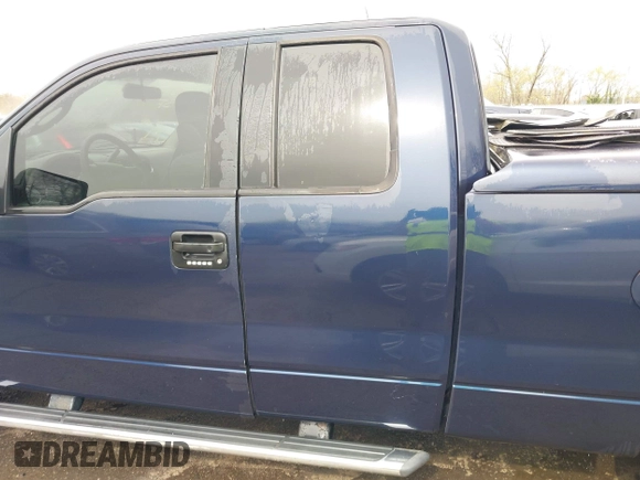 2004 Ford F-150 XLT with VIN 1FTPX14534KD88535, listed as a IAAI auction lot 41920702 with 77,962 mi miles. Bid and sale history available at carsss.com. Image 14.