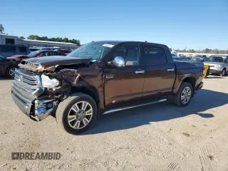 2017 Toyota Tundra Platinum z VIN 5TFAY5F17HX585415, wystawiony jako Copart lot #83656314 z przebiegiem 66 684 mil mil oraz Szkoda całkowita • Salvage title. Historia ofert i sprzedaży dostępna na DreamBid. Obrazek 1.