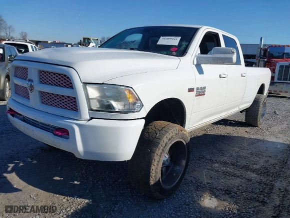2018 Ram 2500 Tradesman with VIN 3C6UR5HJ0JG216906, listed as a IAAI auction lot 41409441 with 122,401 mi miles. Bid and sale history available at carsss.com. Image 2.