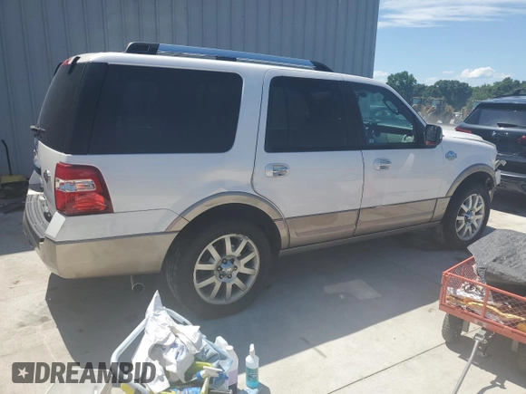 2014 Ford Expedition XLT with VIN 1FMJU1H5XEEF61472, listed as a Copart auction lot 57844415 with 182,792 mi miles and Salvage title. Bid and sale history available at DreamBid. Image 3.