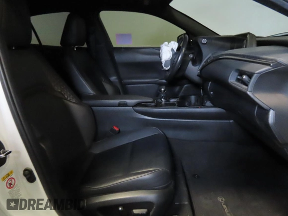 2019 Lexus UX 200 z VIN JTHY3JBH4K2014363, wystawiony jako Copart lot #63853785 z przebiegiem 92 751 mil mil oraz Szkoda całkowita • Salvage title. Historia ofert i sprzedaży dostępna na DreamBid. Obrazek 5.