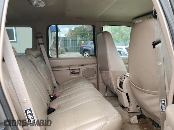 2000 Ford Explorer Eddie Bauer с VIN 1FMZU84P1YZB80903, выставлен на аукционе Copart как лот 73408524 с пробегом 133 362 миль миль и Списание • Salvage title. История ставок и продаж доступна на DreamBid. Изображение 11.