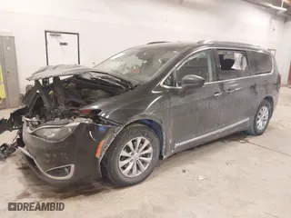 2018 Chrysler Pacifica Touring L Plus with VIN 2C4RC1EG5JR103416, listed as a IAAI auction lot 41276320 with 74,626 mi miles. Bid and sale history available at carsss.com. Image 17.
