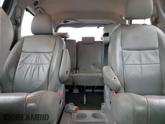 2017 Toyota Sienna XLE Auto Access Seat z VIN 5TDYZ3DC2HS836433, wystawiony jako Copart lot #57612545 z przebiegiem 263 759 mil mil oraz Szkody całkowita. Historia ofert i sprzedaży dostępna na DreamBid. Obrazek 10.