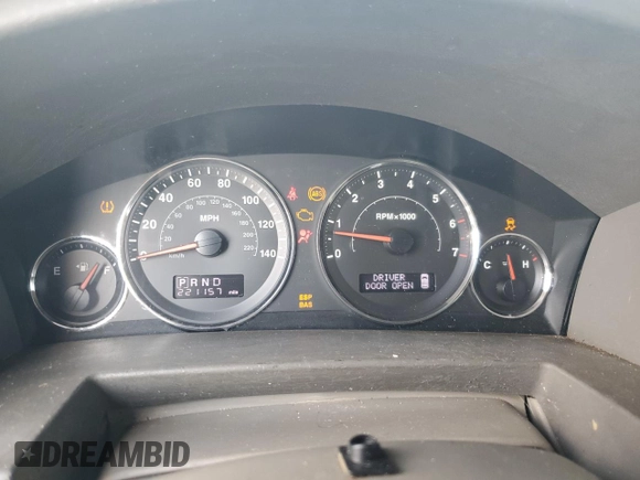 2008 Jeep Commander Sport with VIN 1J8HH48K88C115361, listed as a Copart auction lot 59978715 with 221,157 mi miles and Salvage title. Bid and sale history available at DreamBid. Image 9.