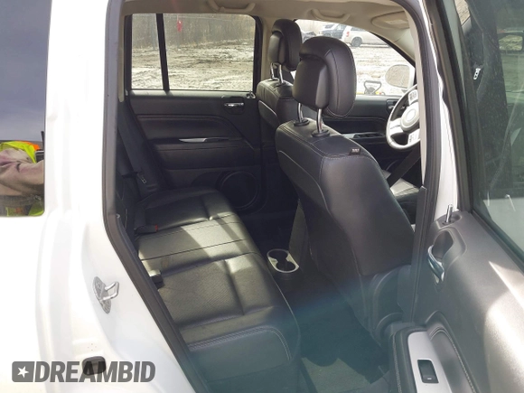 2014 Jeep Compass Limited with VIN 1C4NJDCB3ED682220, listed as a IAAI auction lot 41693233 with 149,380 mi miles. Bid and sale history available at carsss.com. Image 8.