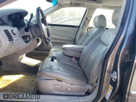 2008 Cadillac DTS 1SD z VIN 1G6KD57Y68U140938, wystawiony jako Copart lot #77525974 z przebiegiem 148 132 mil mil oraz Szkoda całkowita • Salvage title. Historia ofert i sprzedaży dostępna na DreamBid. Obrazek 7.