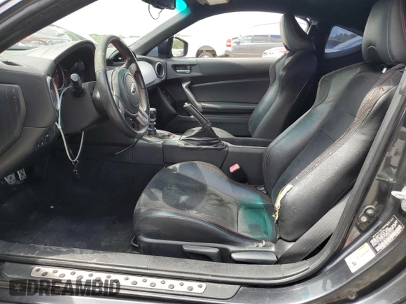 2014 Subaru BRZ Limited z VIN JF1ZCAC10E9600552, wystawiony jako Copart lot #64203845 z przebiegiem 151 042 mil mil oraz Czysty tytuł • Clean title. Historia ofert i sprzedaży dostępna na DreamBid. Obrazek 7.