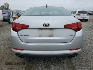 2012 Kia Optima LX z VIN 5XXGM4A73CG033597, wystawiony jako Copart lot #59585515 z przebiegiem 141 577 mil mil oraz Szkoda całkowita • Salvage title. Historia ofert i sprzedaży dostępna na DreamBid. Obrazek 6.