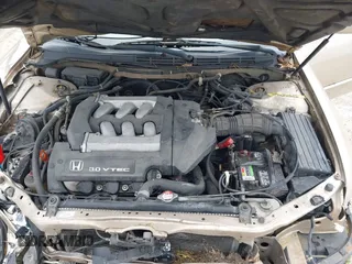 2001 Honda Accord EX z VIN 1HGCG16561A080094, wystawiony jako IAAI lot #42230752 z przebiegiem 246 469 mil mil oraz . Historia ofert i sprzedaży dostępna na DreamBid. Obrazek 10.