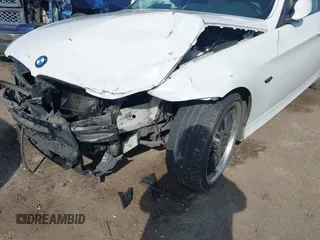 2006 BMW 3 Series 325i with VIN WBAVB135X6KX64106, listed as a IAAI auction lot 41965946 with 1 mi miles. Bid and sale history available at carsss.com. Image 12.