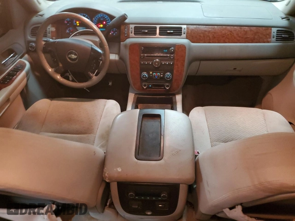 2008 Chevrolet Avalanche LT w/3LT with VIN 3GNFK12328G120981, listed as a Copart auction lot 84547674 with 213,017 mi miles and Clean Title. Bid and sale history available at carsss.com. Image 8.