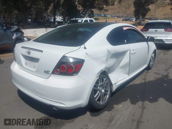 2010 Scion tC z VIN JTKDE3B70A0321271, wystawiony jako IAAI lot #42461229 z przebiegiem 181 319 mil mil oraz . Historia ofert i sprzedaży dostępna na DreamBid. Obrazek 4.