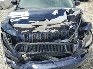 2016 Jeep Cherokee Latitude z VIN 1C4PJLCB2GW206650, wystawiony jako Copart lot #56567345 z przebiegiem 86 983 mil mil oraz Nie do naprawy • Non repairable. Historia ofert i sprzedaży dostępna na DreamBid. Obrazek 12.