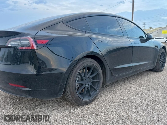 2021 Tesla Model 3 Standard Range Plus z VIN 5YJ3E1EA9MF919606, wystawiony jako Copart lot #60377285 z przebiegiem 39 713 mil mil oraz Szkoda całkowita • Salvage title. Historia ofert i sprzedaży dostępna na DreamBid. Obrazek 4.