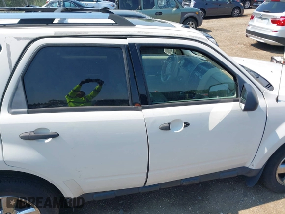 2012 Ford Escape Limited с VIN 1FMCU9E75CKA83344, выставлен на аукционе IAAI как лот 42679815 с пробегом 202 964 миль миль и . История ставок и продаж доступна на DreamBid. Изображение 6.