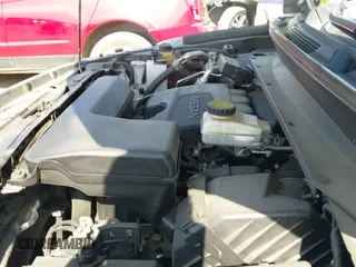 2020 Nissan Pathfinder S z VIN 5N1DR2AN4LC577626, wystawiony jako IAAI lot #42446656 z przebiegiem 64 176 mil mil oraz . Historia ofert i sprzedaży dostępna na DreamBid. Obrazek 19.