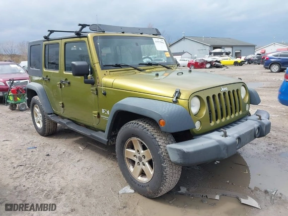 2008 Jeep Wrangler Unlimited X with VIN 1J4GA39158L529523, listed as a IAAI auction lot 41979992 with 304,641 mi miles. Bid and sale history available at carsss.com. Image 1.