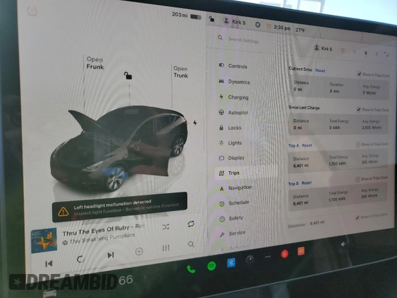 2024 Tesla Model Y Long Range with VIN 7SAYGDEE5RA270382, listed as a Copart auction lot 82899494 with 6,401 mi miles and Clean title. Bid and sale history available at DreamBid. Image 9.