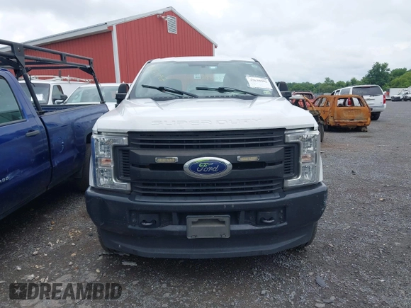 2019 Ford F-350 Platinum with VIN 1FT7W3BTXKEG58288, listed as a IAAI auction lot 42630082 with 161,637 mi miles and . Bid and sale history available at DreamBid. Image 12.