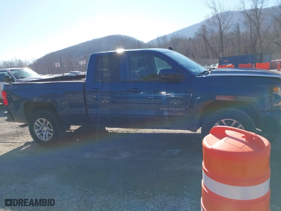 2018 Chevrolet Silverado 1500 LT with VIN 1GCVKRECXJZ240967, listed as a IAAI auction lot 41652784 with 92,395 mi miles. Bid and sale history available at carsss.com. Image 13.