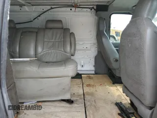 2010 Ford Econoline Cargo Commercial z VIN 1FTNE2EW4ADA35523, wystawiony jako Copart lot #53662005 z przebiegiem Nie podano mil oraz Szkody całkowita. Historia ofert i sprzedaży dostępna na DreamBid. Obrazek 11.