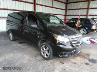 2018 Mercedes-Benz Metris Passenger Van with VIN WD4PG2EE1J3354805, listed as a IAAI auction lot 39683564 with 17,092 mi miles. Bid and sale history available at carsss.com. Image 1.