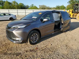 2022 Toyota Sienna XLE with VIN 5TDYRKEC6NS090587, listed as a Copart auction lot 51819805 with Not Provided miles and Salvage Title. Bid and sale history available at DreamBid. Image 1.