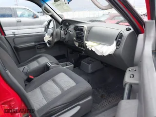 2005 Ford Explorer Sport Trac XLS with VIN 1FMZU67K75UB39737, listed as a IAAI auction lot 41745919 with 190,266 mi miles. Bid and sale history available at carsss.com. Image 5.