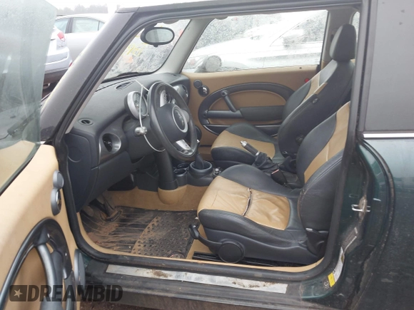 2006 MINI Hardtop with VIN WMWRC33506TK73564, listed as a IAAI auction lot 42602486 with 156,459 mi miles and . Bid and sale history available at DreamBid. Image 5.